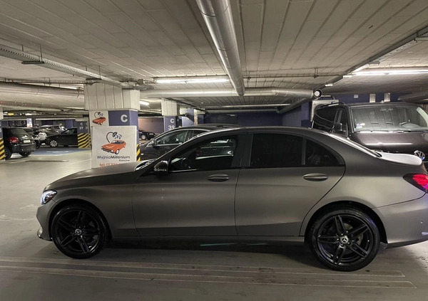 Mercedes-Benz Klasa C cena 68999 przebieg: 130000, rok produkcji 2015 z Rzeszów małe 121